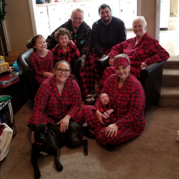 Hey Y’all!!! Roxanne here, you’re new Poshmarker! - Picture 6 of 8